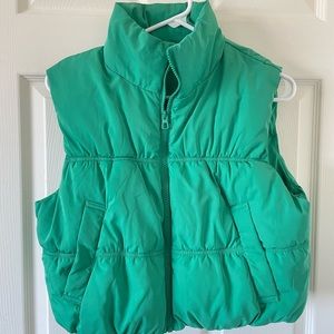 Green Puffer Vest w/pockets!!!